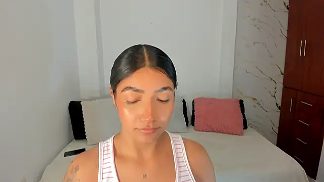 Snapshot of martina_roldam chatting on July 2026 01:41:02 AM martina roldam online show from July 2026 01:41:02 AM