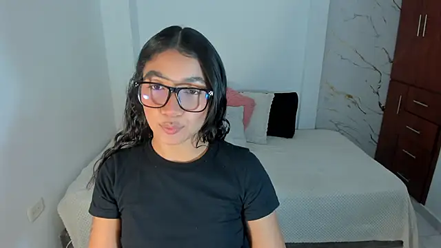 Snapshot of martina_roldam chatting on July 2026 03:15:01 AM martina roldam online show from July 2026 03:15:01 AM