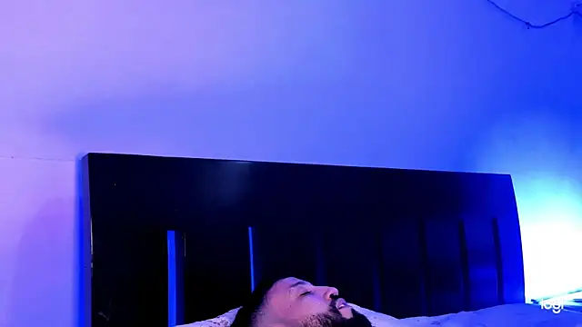 Snapshot of BradLeon_ chatting on March 2025 03:52:01 AM BradLeon online show from March 2025 03:52:01 AM