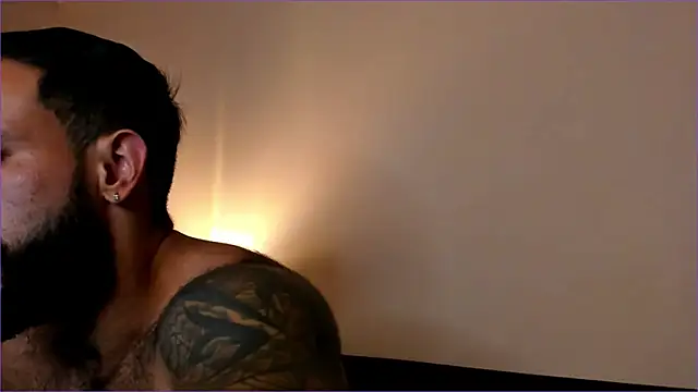 Snapshot of BradLeon_ chatting on October 2025 06:49:02 PM BradLeon online show from October 2025 06:49:02 PM