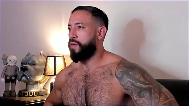 Snapshot of BradLeon_ chatting on December 2025 04:22:01 AM BradLeon online show from December 2025 04:22:01 AM