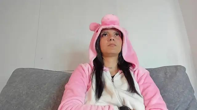 Abril jones10 online show from February 2025 10:05:02 AM