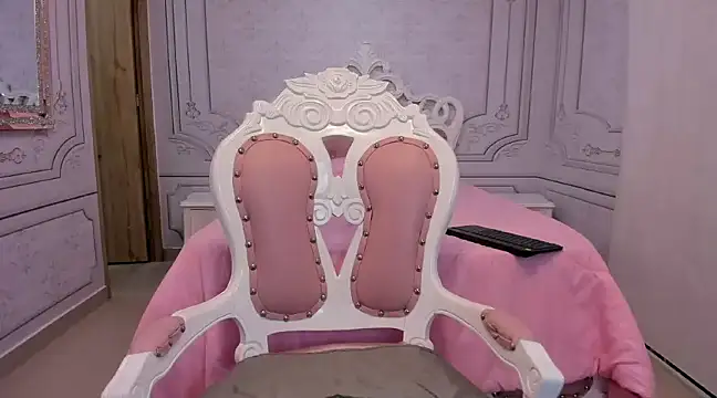 Daphne Fox  online show from March 2025 12:09:02 PM