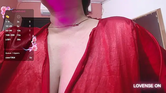 Snapshot of MommyHelpsmee chatting on March 2025 05:08:01 AM MommyHelpsmee online show from March 2025 05:08:01 AM