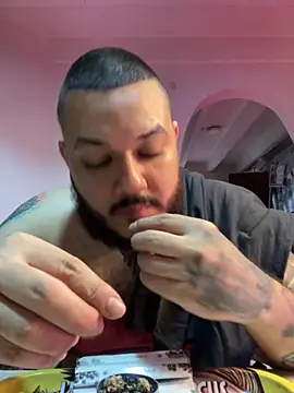 El Titan1998 online show from November 2025 08:42:02 PM