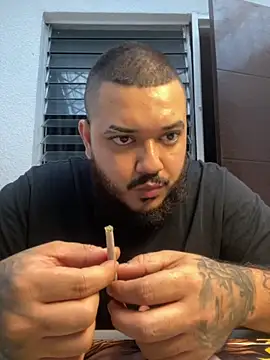 El Titan1998 online show from November 2025 09:43:02 PM