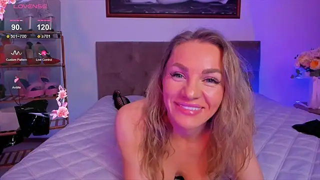 Snapshot of Oliva_Candy chatting on March 2025 10:04:02 PM Oliva Candy online show from March 2025 10:04:02 PM