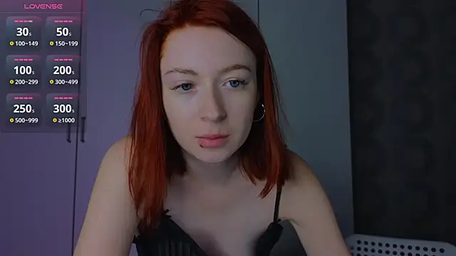 Cuteroxyfoxy online show from July 2026 04:45:02 PM