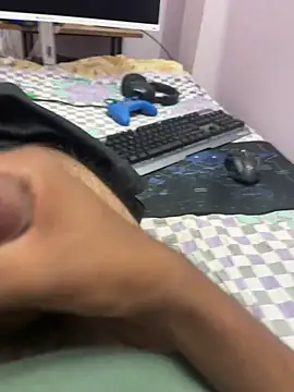 Cocaineandweed45 online show from November 2025 06:19:02 PM