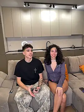 Alexiaa2006 online show from April 2026 07:51:02 PM