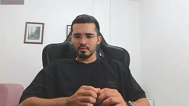 Massimoo 07 online show from December 2025 06:04:01 PM