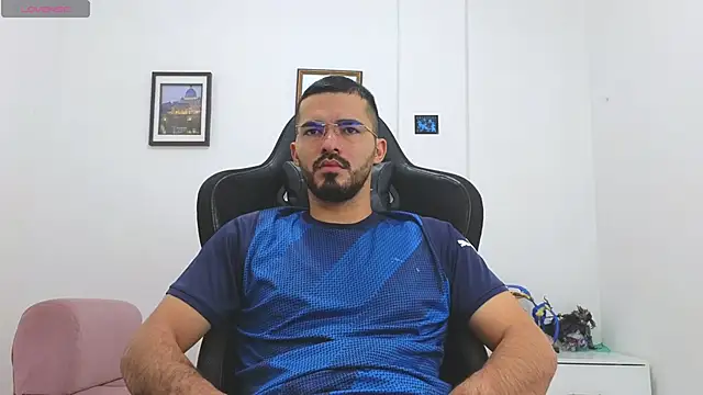 Massimoo 07 online show from December 2025 04:22:01 PM