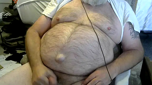 viejo oso online show from March 2026 11:30:02 PM