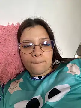 Snapshot of Sophia_cyrus11 chatting on December 2024 04:43:02 PM Sophia cyrus11 online show from December 2024 04:43:02 PM