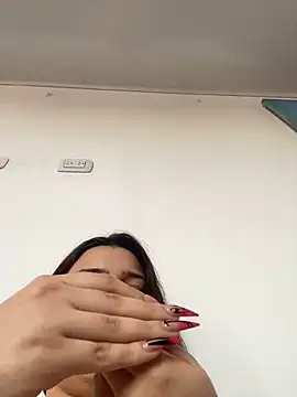 Snapshot of Sophia_cyrus11 chatting on January 2025 01:39:01 PM Sophia cyrus11 online show from January 2025 01:39:01 PM