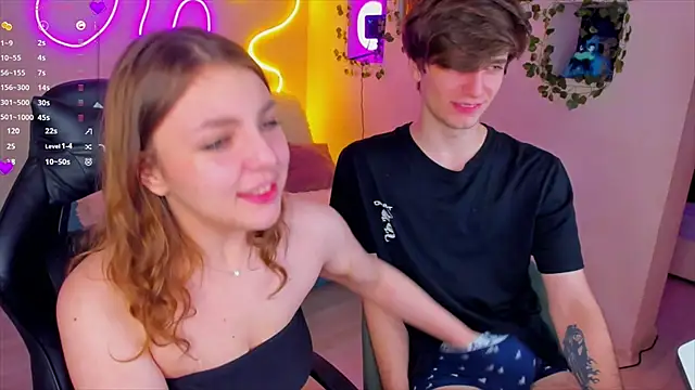 RobertAndLinela online show from January 2025 11:13:01 PM