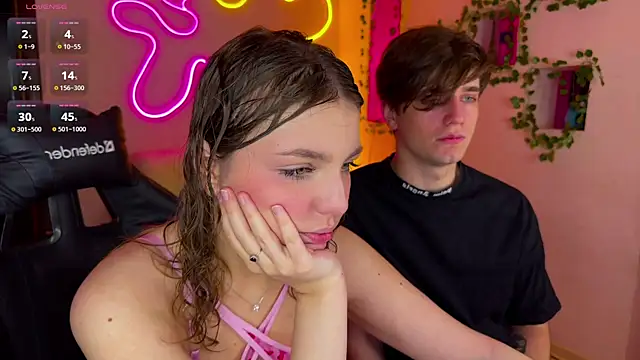 RobertAndLinela online show from March 2025 06:09:01 PM