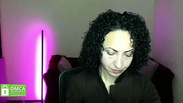 Arianasweety23 online show from November 2025 06:29:01 PM