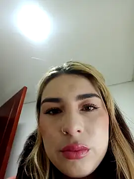 Snapshot of VictoriaMolina chatting on September 2025 01:00:02 PM VictoriaMolina online show from September 2025 01:00:02 PM