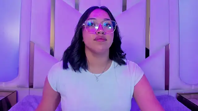 IsabellRodriguez18 online show from April 2026 03:24:01 AM