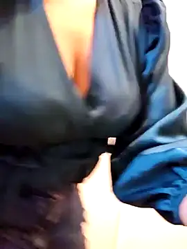 lizzzziee online show from December 2024 11:22:01 AM