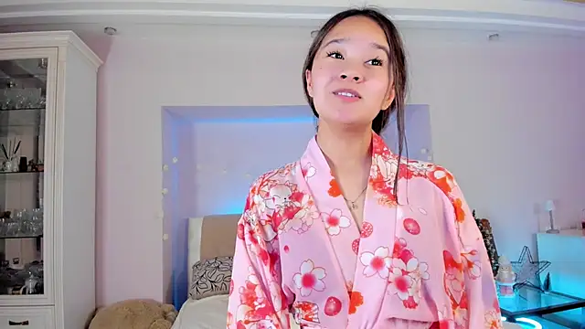 Maekko online show from January 2025 05:24:01 PM