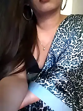 Aish29xh online show from February 2025 09:06:02 PM