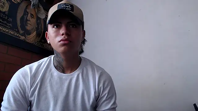 Snapshot of Thiago_x_Sahara chatting on January 2025 12:31:02 PM Thiago x Sahara online show from January 2025 12:31:02 PM