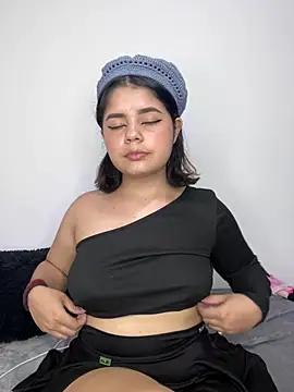 pretty angela1 online show from February 2025 01:30:02 AM