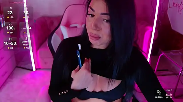 evanew  online show from October 2025 05:35:01 PM