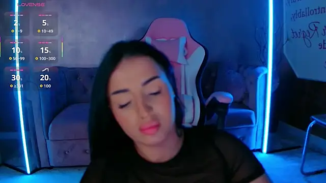 evanew  online show from November 2025 05:57:02 PM