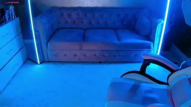 evanew  online show from November 2025 06:40:02 PM