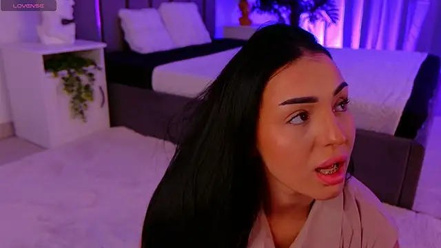 Snapshot of evanew_ chatting on April 2026 04:14:01 PM evanew online show from April 2026 04:14:01 PM