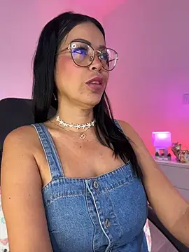 KarolRubi1 online show from April 2026 08:03:02 PM