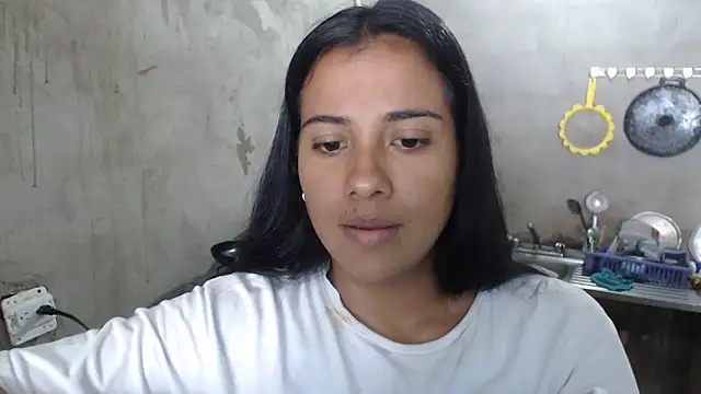 Snapshot of Coral0403 chatting on February 2025 07:38:02 PM Coral0403 online show from February 2025 07:38:02 PM