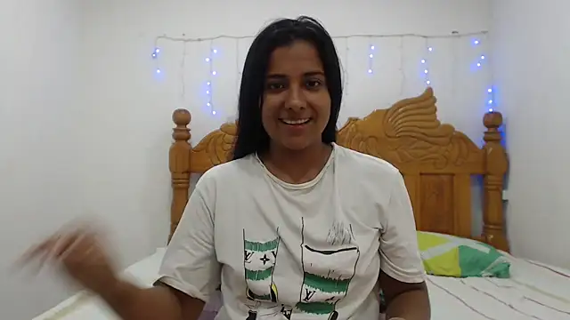 Snapshot of Coral0403 chatting on March 2025 07:27:02 PM Coral0403 online show from March 2025 07:27:02 PM