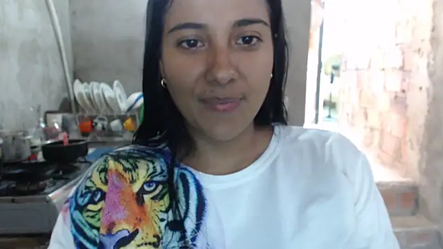 Snapshot of Coral0403 chatting on March 2025 07:48:02 PM Coral0403 online show from March 2025 07:48:02 PM
