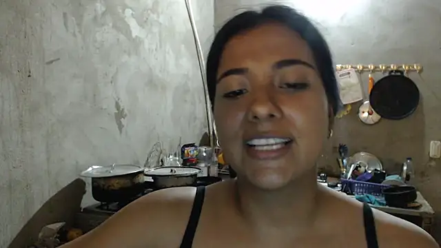 Snapshot of Coral0403 chatting on March 2025 01:43:02 AM Coral0403 online show from March 2025 01:43:02 AM