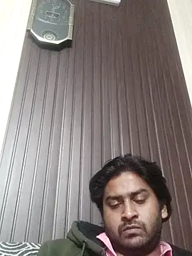 Snapshot of indihotguy chatting on February 2025 05:53:01 PM indihotguy online show from February 2025 05:53:01 PM