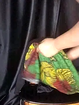 Snapshot of Queen-BD chatting on February 2026 11:38:02 AM Queen-BD online show from February 2026 11:38:02 AM