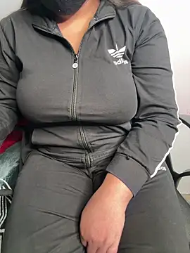 tanvihot2 online show from April 2026 03:28:02 PM