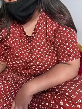 Snapshot of tanvihot2 chatting on June 2026 06:18:02 PM tanvihot2 online show from June 2026 06:18:02 PM