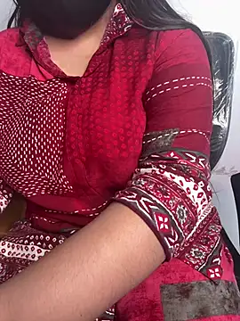 Snapshot of tanvihot2 chatting on June 2026 05:05:01 PM tanvihot2 online show from June 2026 05:05:01 PM