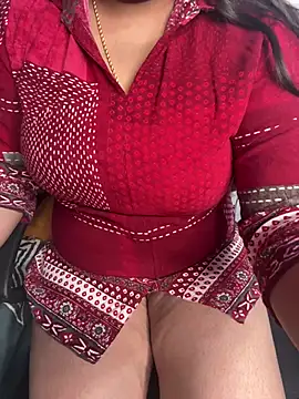 Snapshot of tanvihot2 chatting on July 2026 04:09:02 PM tanvihot2 online show from July 2026 04:09:02 PM
