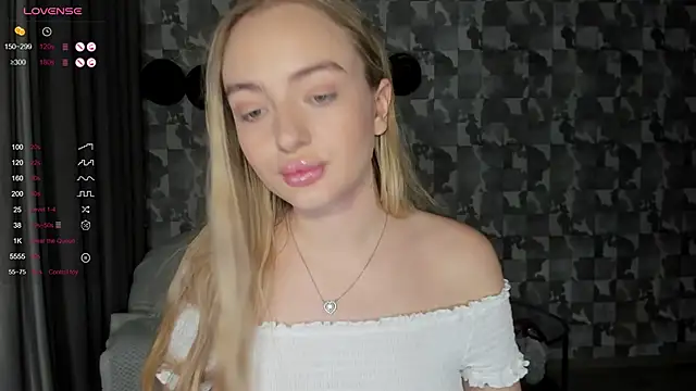 A delina online show from November 2025 01:57:01 PM