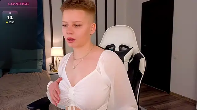 MissKrisWine online show from December 2024 10:58:01 AM