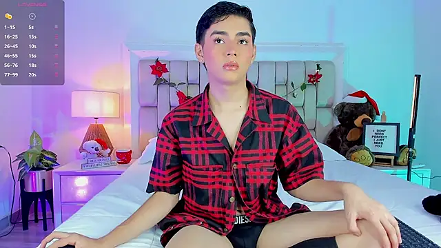 Maxi little online show from December 2025 08:59:01 PM