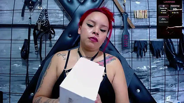 Alana Roth online show from November 2025 07:21:01 PM