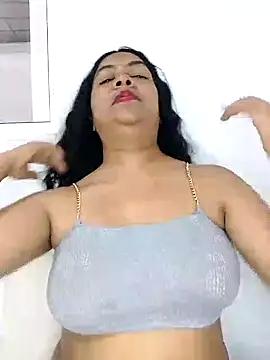 Brendabluee online show from February 2025 04:57:01 PM