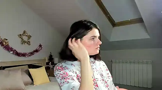 Snapshot of CharlotteMitchell chatting on January 2025 11:03:02 AM CharlotteMitchell online show from January 2025 11:03:02 AM